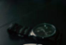 PlayStation 5 Disc vs. PlayStation 5 Digital: A Comprehensive Comparison controller, analogue, watch-7714412.jpg