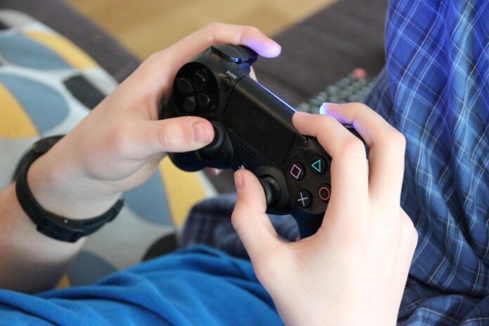 game, video, gaming, controller, hands, playing, gaming, gaming, gaming, gaming, gaming-1232879.jpg